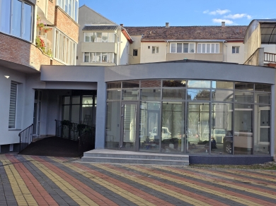 Spațiu de închiriat – zonă centrală Bistrița